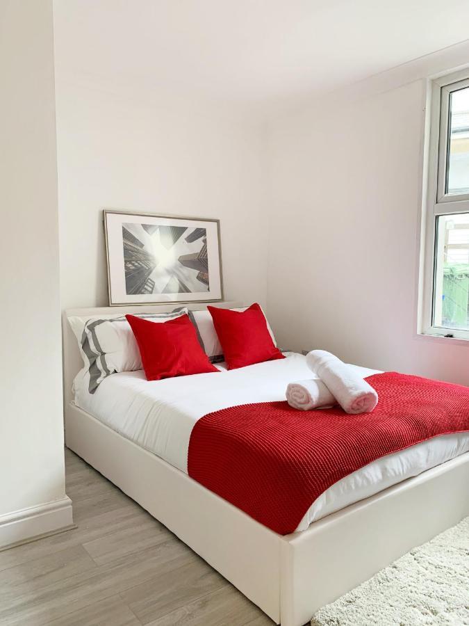 Agyeman Property Aldershot Exterior foto